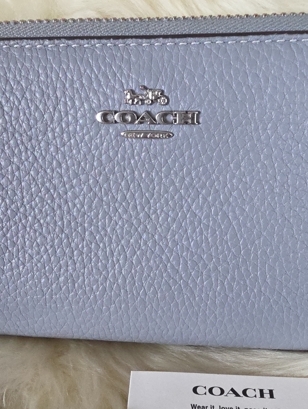 Gorgeous NWT Coach Grey Mist Pebbled Leather Long Zip Around Wallet π©Άππ - Picture 2 of 15
